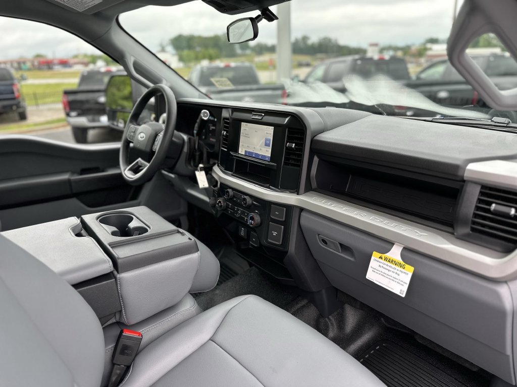 New 2025 Ford F250 XL RWD image 17