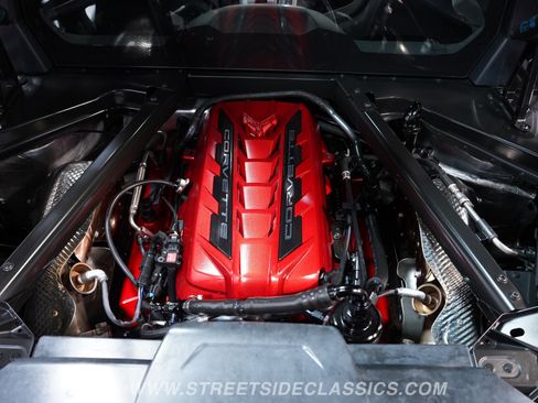 Used 2021 Chevrolet Corvette Stingray Preferred Cpe w/ Z51 Performance Package RWD image 3