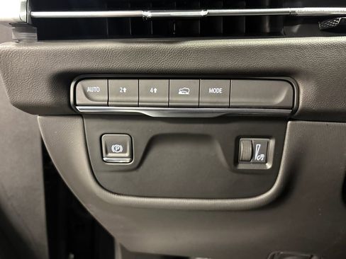 New 2025 Cadillac Escalade Luxury image 39