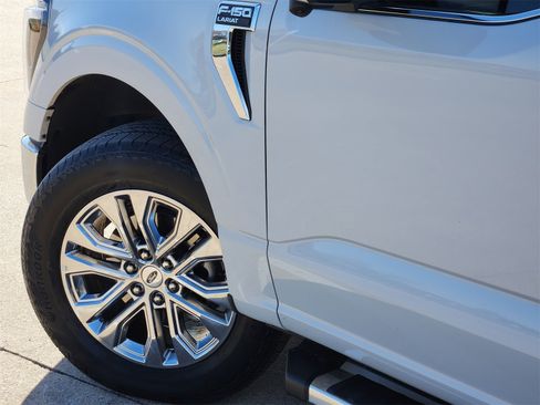 Used 2025 Ford F150 Lariat w/ Equipment Group 501A Mid image 17