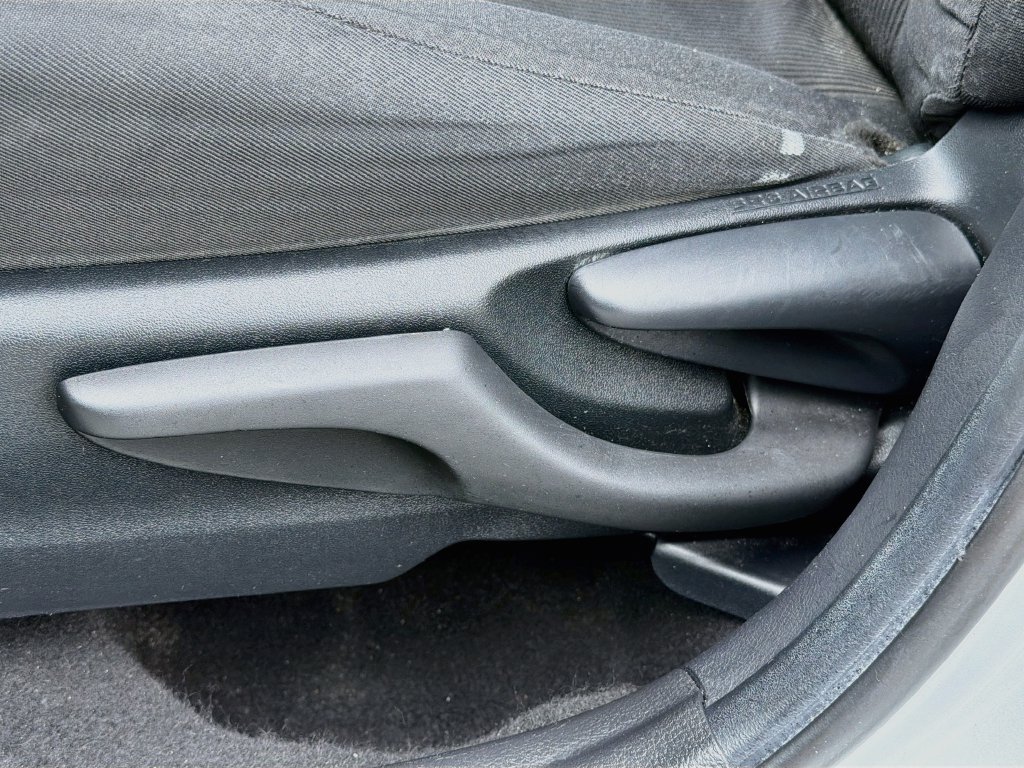 Used 2017 Toyota Yaris L FWD image 23