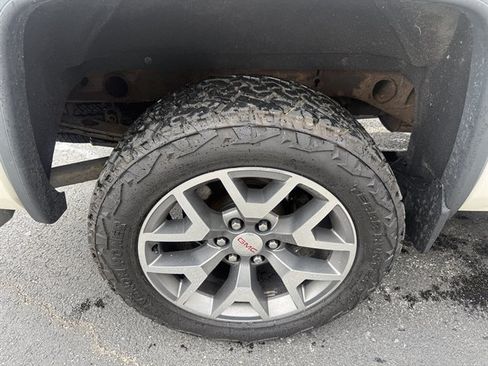Used 2015 GMC Sierra 1500 SLE w/ All-Terrain Package AWD/4WD image 27