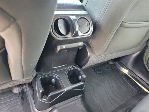 Used 2020 Jeep Wrangler Unlimited Sport S image 8