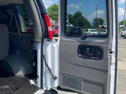 Used 2023 Chevrolet Express 3500 LS RWD image 10
