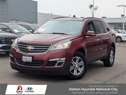 Used 2017 Chevrolet Traverse LT image 1