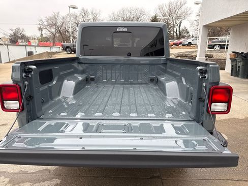 New 2026 Jeep Gladiator Sport AWD/4WD image 24