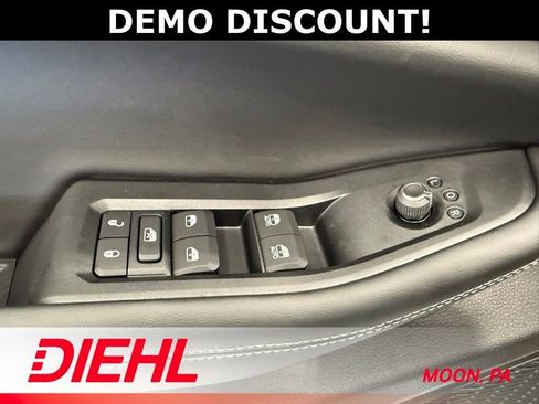 New 2025 Jeep Grand Cherokee Laredo X w/ Luxury Tech Group I AWD/4WD image 22