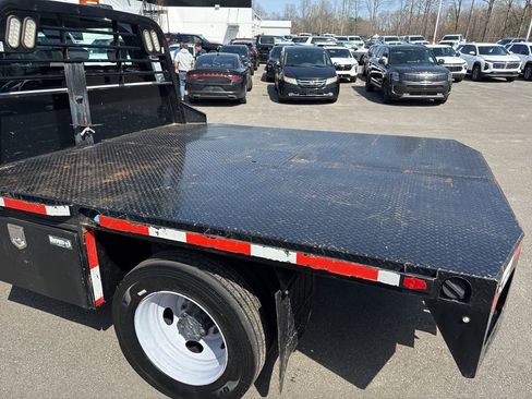 Used 2020 Ford F450 XL w/ Power Equipment Group image 25