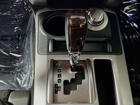 Used 2022 Toyota 4Runner Limited AWD/4WD image 24