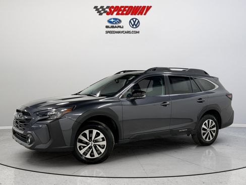 Certified 2025 Subaru Outback Premium image 3