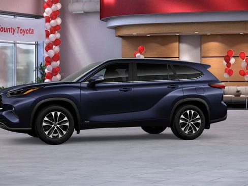 New 2026 Toyota Highlander XLE image 3