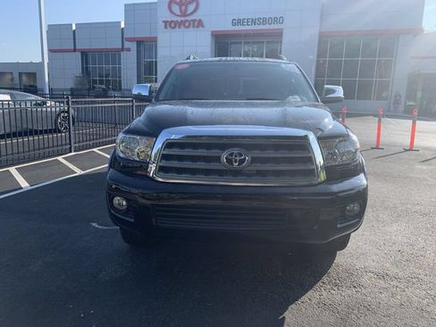 Used 2017 Toyota Sequoia Platinum AWD/4WD image 3