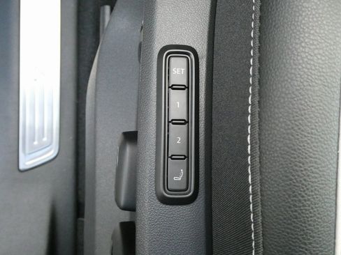 New 2026 Volkswagen Atlas SEL Premium R-Line image 30