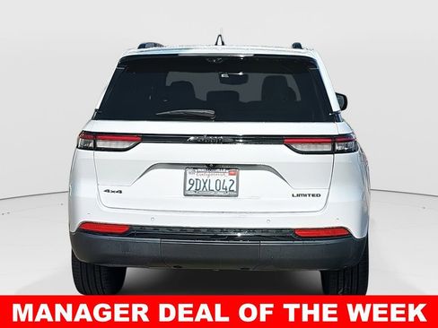 Used 2023 Jeep Grand Cherokee Limited w/ Luxury Tech Group II image 4