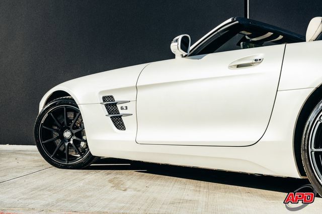 Used 2012 Mercedes-Benz SLS AMG Roadster image 32