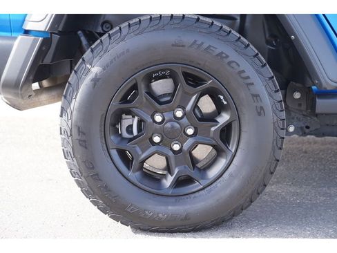 Used 2023 Jeep Wrangler Unlimited w/ Cold Weather Group AWD/4WD image 6