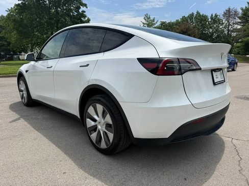 Used 2023 Tesla Model Y AWD image 6
