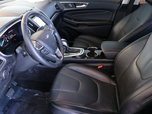 Used 2017 Ford Edge Titanium image 18