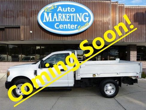 Used 2018 Ford F250 XL image 1
