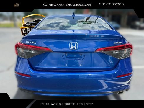 Used 2023 Honda Civic Sport image 4