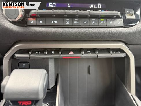 Used 2025 Toyota Tundra Limited w/ TRD Off-Road Package AWD/4WD image 27