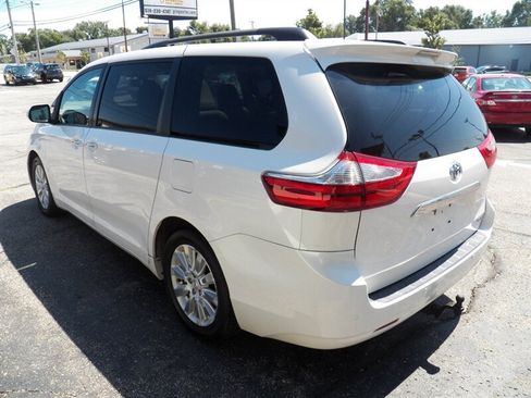 Used 2015 Toyota Sienna Limited Premium w/ Advanced Technology Package FWD image 3