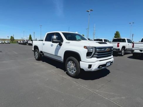 New 2025 Chevrolet Silverado 3500 High Country w/ Technology Package image 34