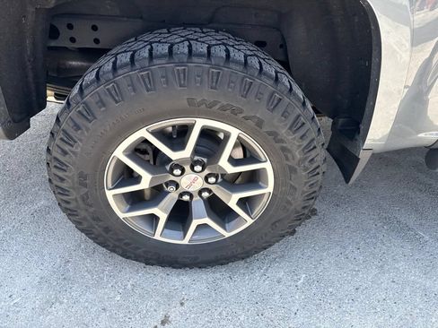 Used 2022 GMC Canyon AT4 w/ Trailering Package AWD/4WD image 12