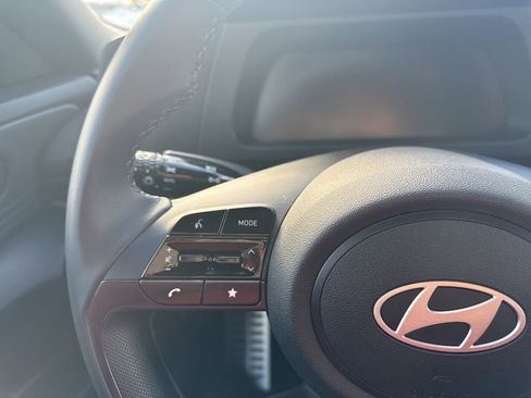 Used 2025 Hyundai Elantra Sport image 18