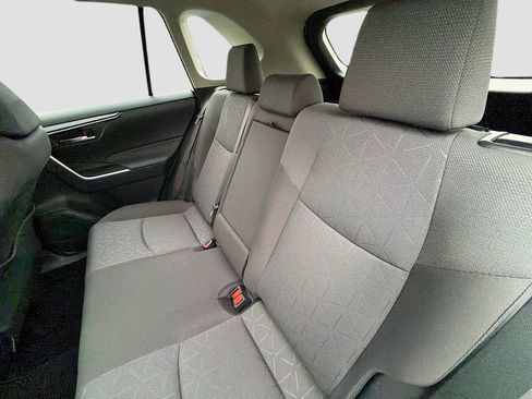 Used 2021 Toyota RAV4 XLE w/ Convenience Package AWD/4WD image 12