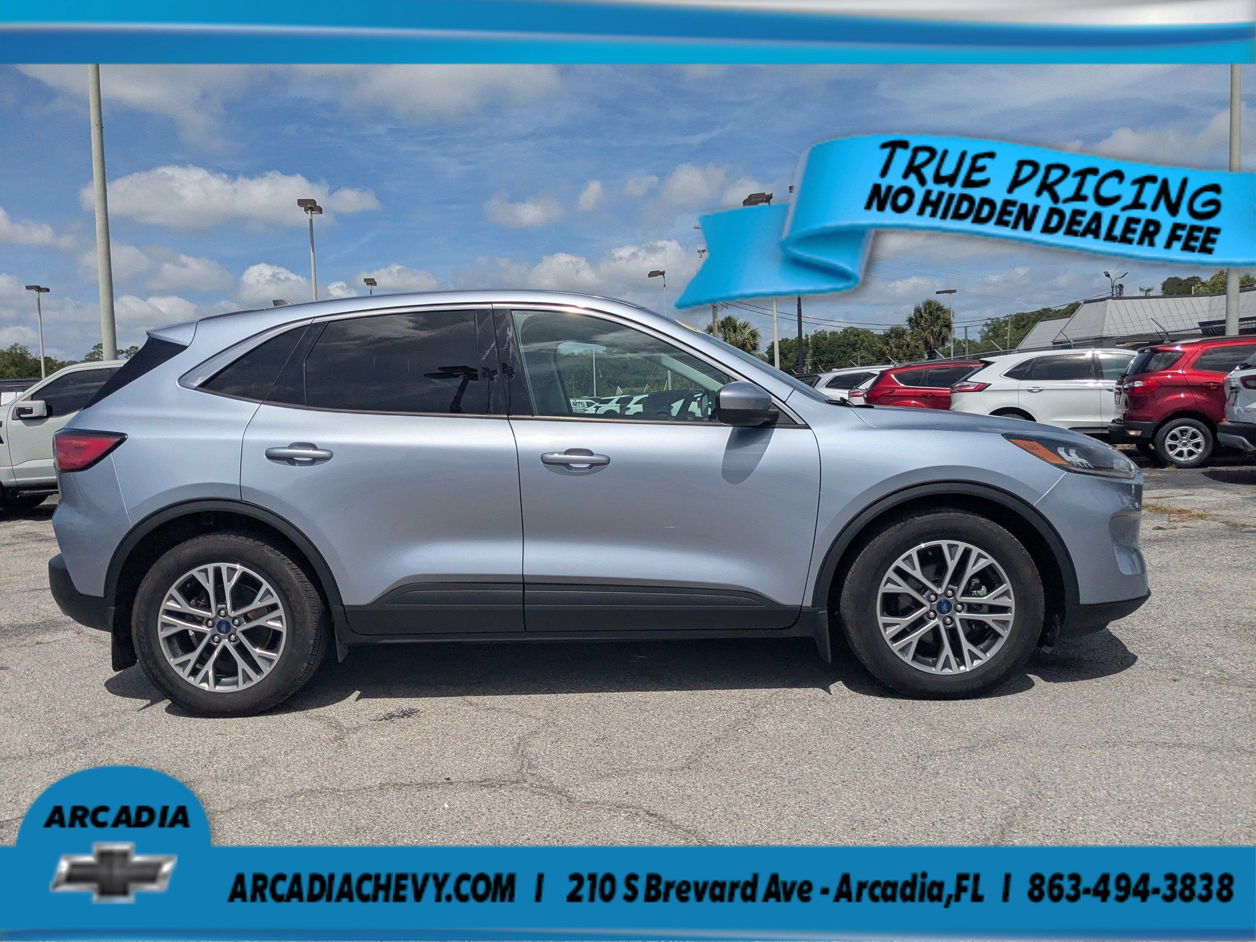 Used 2022 Ford Escape SEL w/ Technology Package FWD image 3
