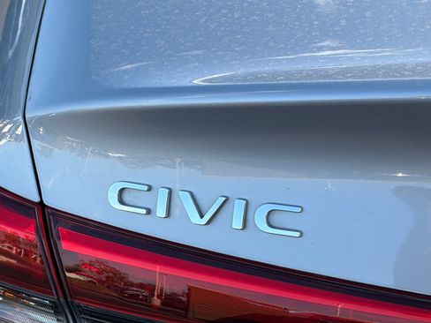Used 2023 Honda Civic Sport image 8