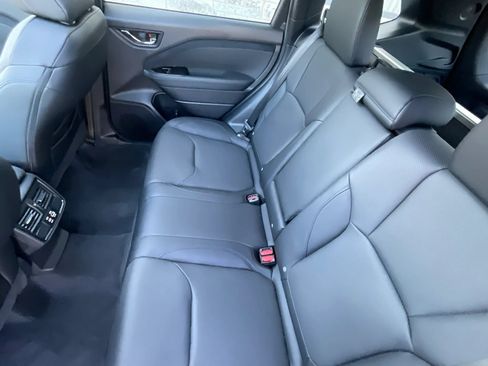 Used 2026 Subaru Forester Limited AWD/4WD image 25