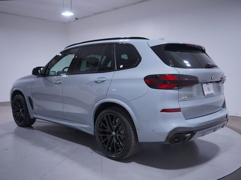 New 2026 BMW X5 M60i image 3