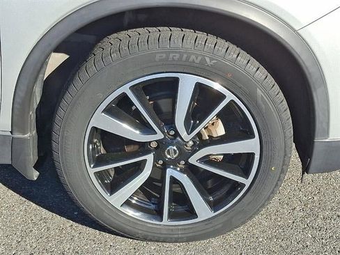 Used 2020 Nissan Rogue SL w/ Premium Package image 42