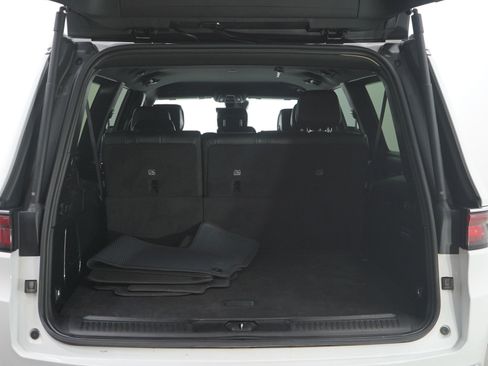 Used 2024 Jeep Wagoneer L Series II w/ Flexible Seating Group image 11