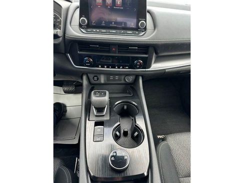 Used 2024 Nissan Rogue SV AWD/4WD image 44