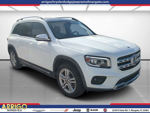 Used 2023 Mercedes-Benz GLB 250 image 1