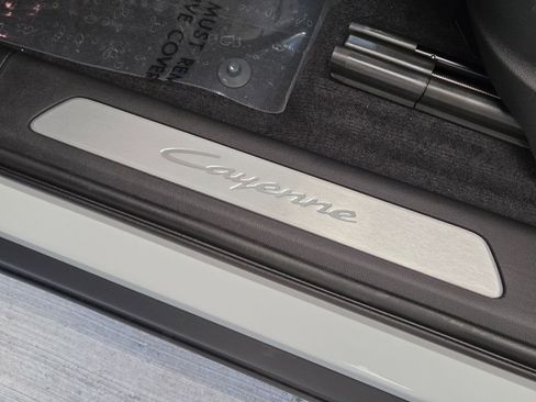 Certified 2026 Porsche Cayenne Coupe image 17