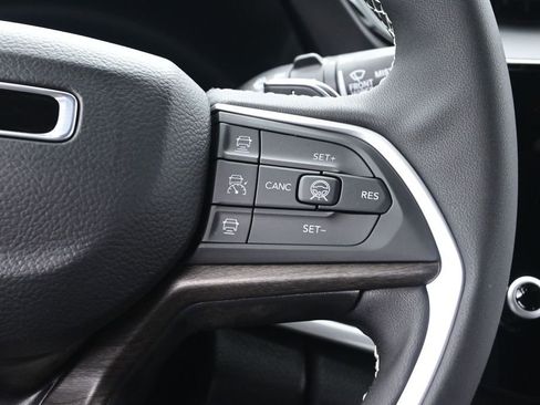New 2026 Jeep Grand Cherokee L Limited AWD/4WD image 31