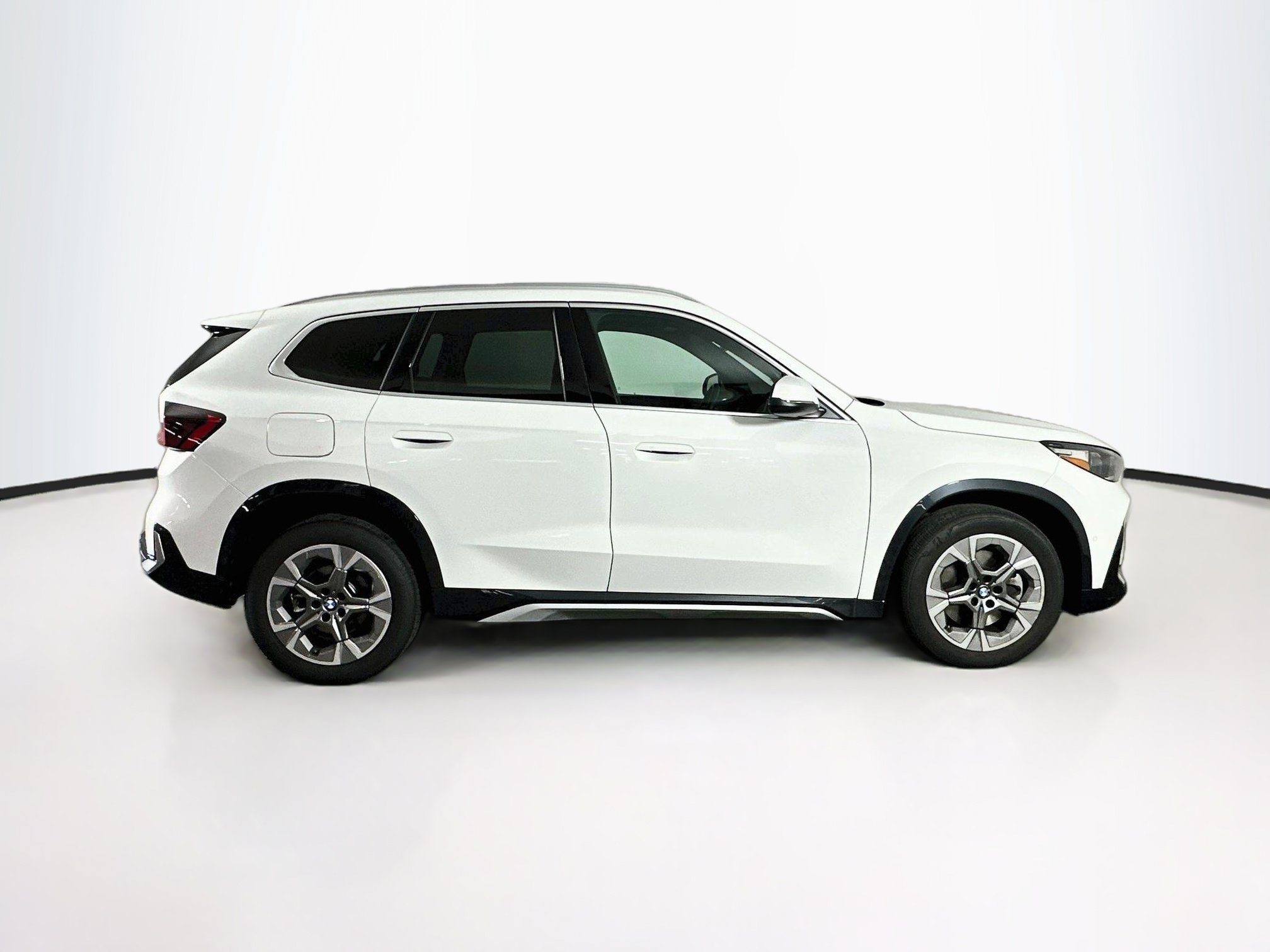 Used 2026 BMW X1 xDrive28i AWD/4WD image 10