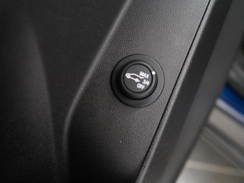 Used 2023 Chevrolet Equinox LT image 14