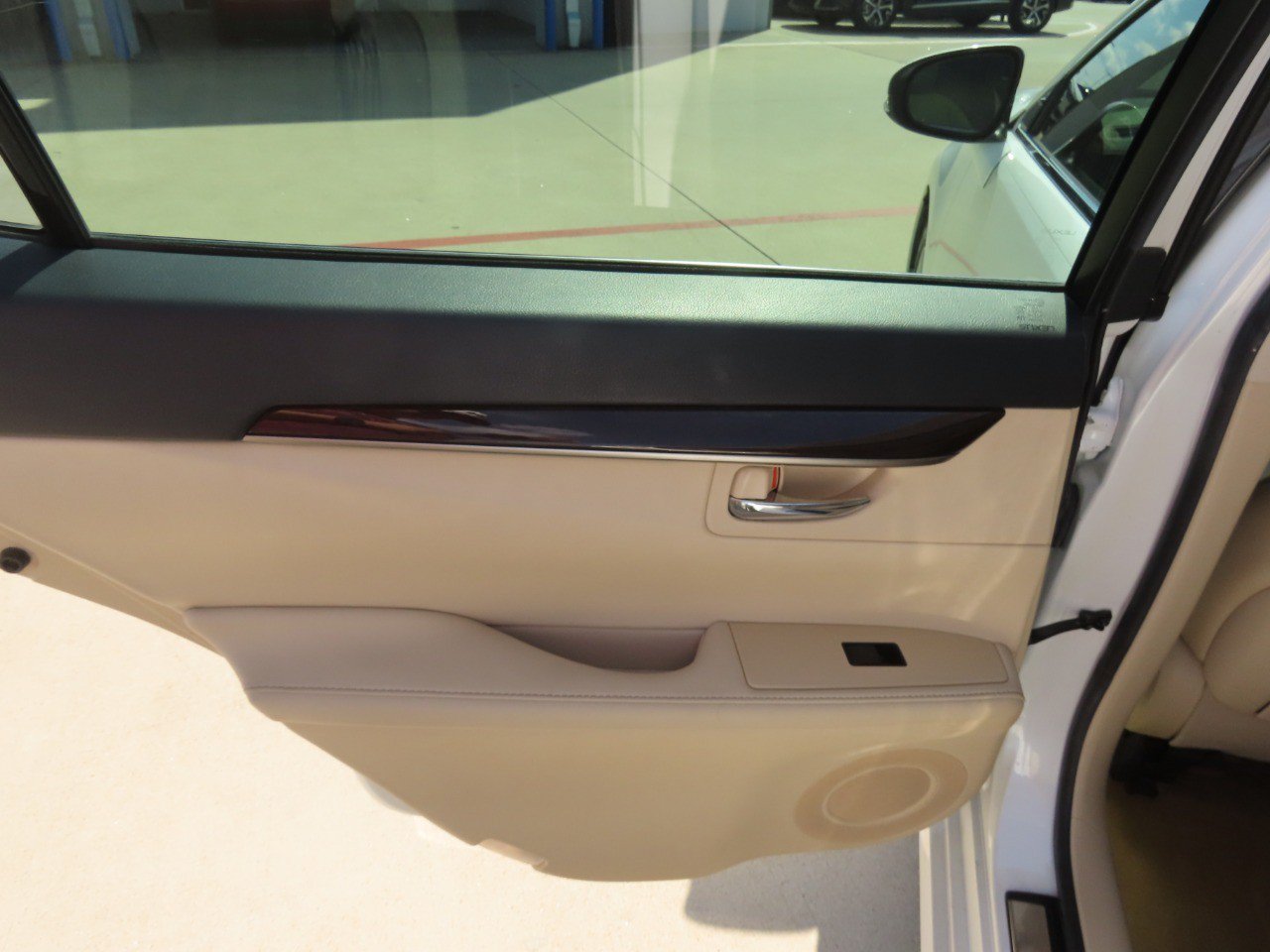 Used 2013 Lexus ES 350 w/ Premium Pkg FWD image 18