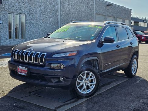 Used 2018 Jeep Cherokee Latitude Plus image 1