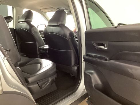 Used 2024 Toyota Grand Highlander AWD image 24