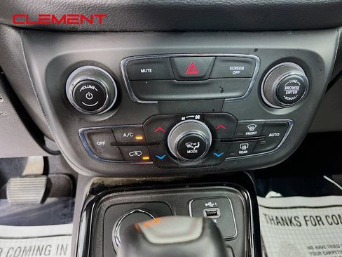 Used 2019 Jeep Compass Limited AWD/4WD image 22