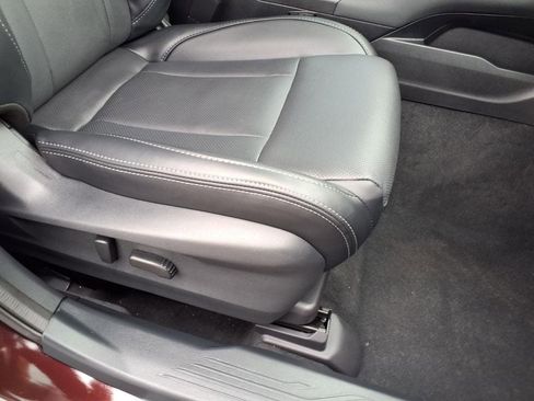 Used 2025 Subaru Outback Limited AWD/4WD image 18