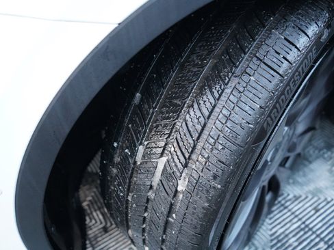 Used 2020 Tesla Model Y Performance image 24