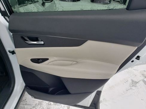 Certified 2025 Nissan Murano SV image 26