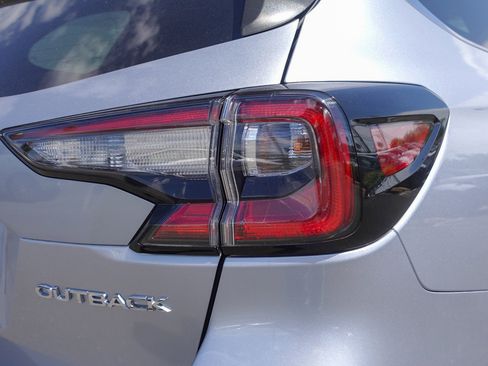 Certified 2024 Subaru Outback Premium AWD/4WD image 5